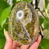 Forme libre en Opale verte de Madagascar minéraux cristaux pierres naturelles lithothérapie 2 Forme Libre en Opale Verte de Madagascar, N.162