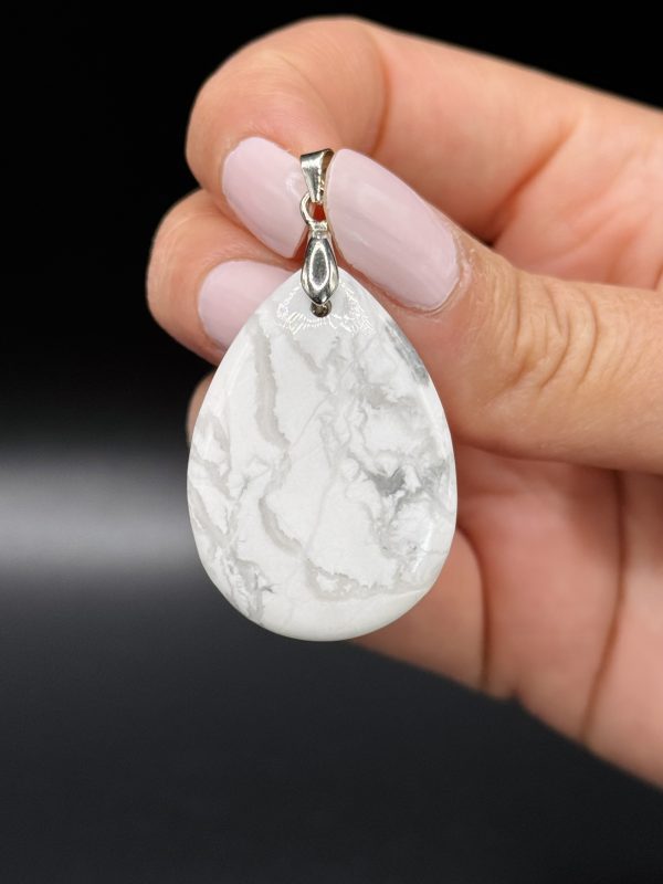 Pendentif en Howlite n°152