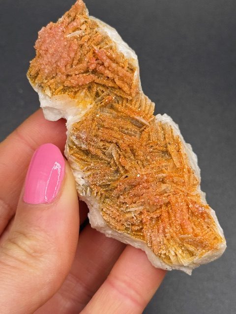 Vanadinite sur Baryte – Maroc N.4