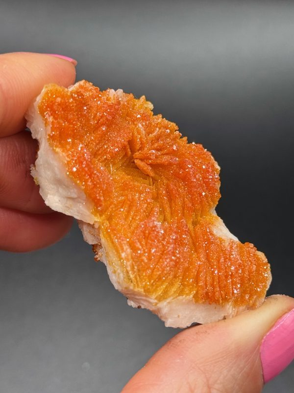 Vanadinite sur Baryte – Maroc N.8