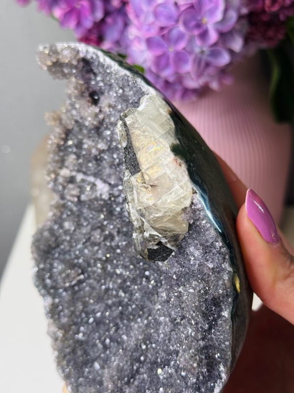 Améthyste Noire "Sugar Druzy" avec sa Calcite Givrée d’Hématite d'Uruguay