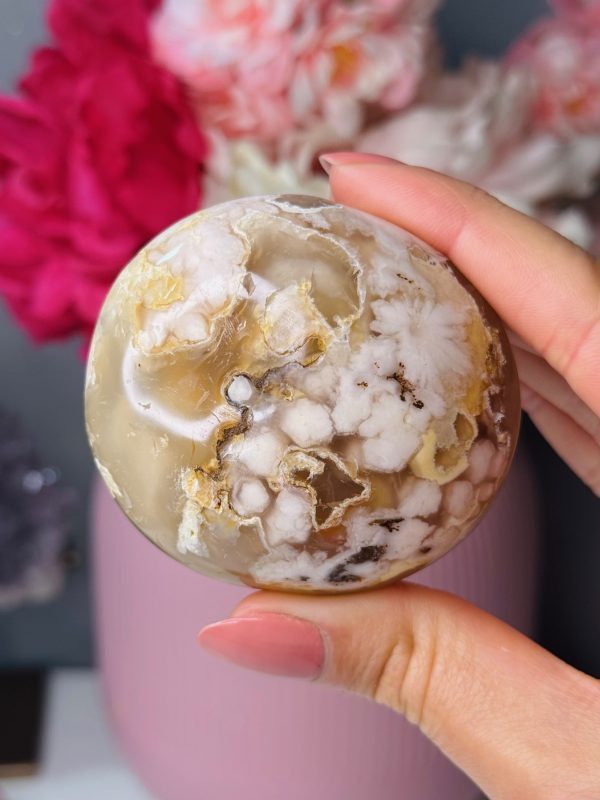 Galet bombé en Agate Fleur, Madagascar