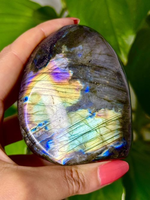 Forme libre en Labradorite, Madagascar, N.18