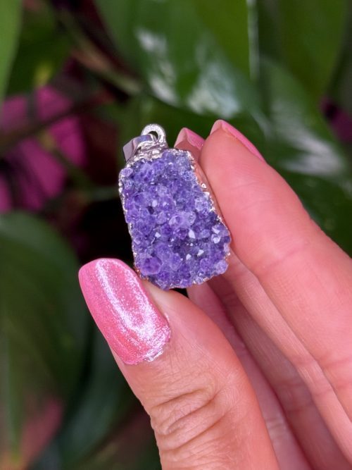 Pendentif en améthyste brute druzy, Brésil, N.3